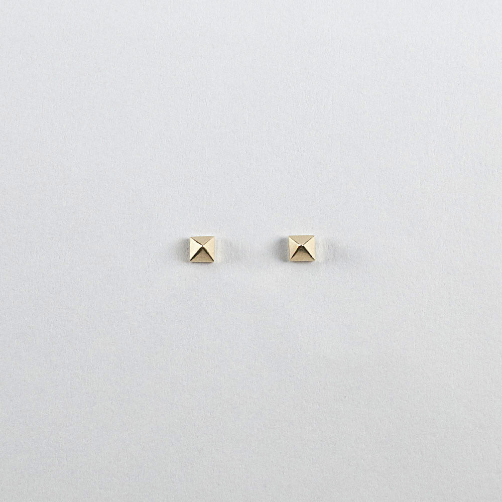 handmade 14K gold piramid stud earrings