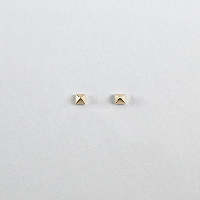 handmade 14K gold piramid stud earrings