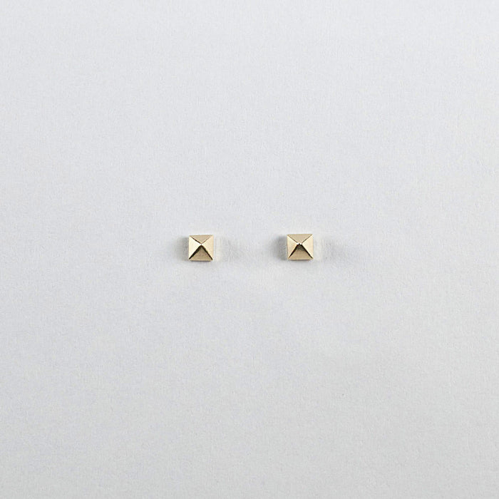 handmade 14K gold piramid stud earrings